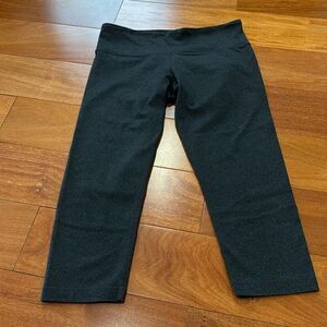Lululemon women’s dark gray carpi leggings size 8